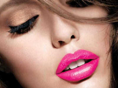 Για ανοιξιάτικη διάθεση φορέστε το φούξια κραγιόν σας